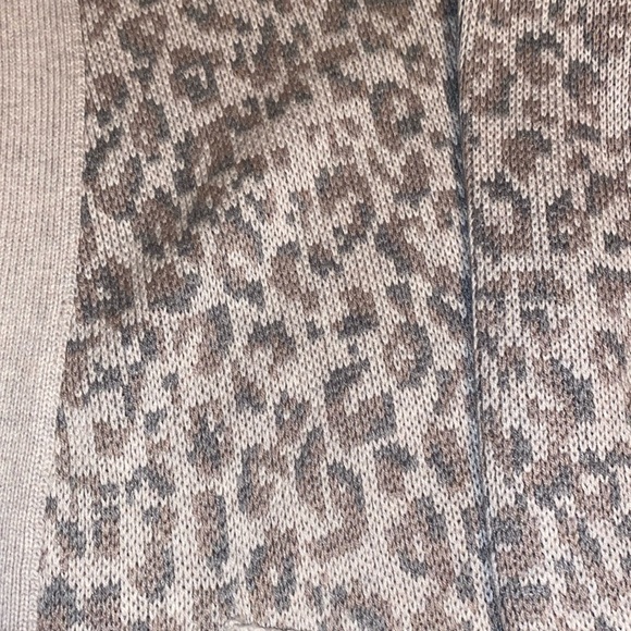 NWT Abercrombie &Fitch Cardigan - Picture 3 of 5